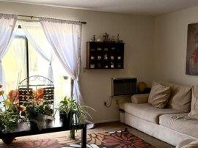 Condo for sale in Bloomfield, Capitol Planning Region