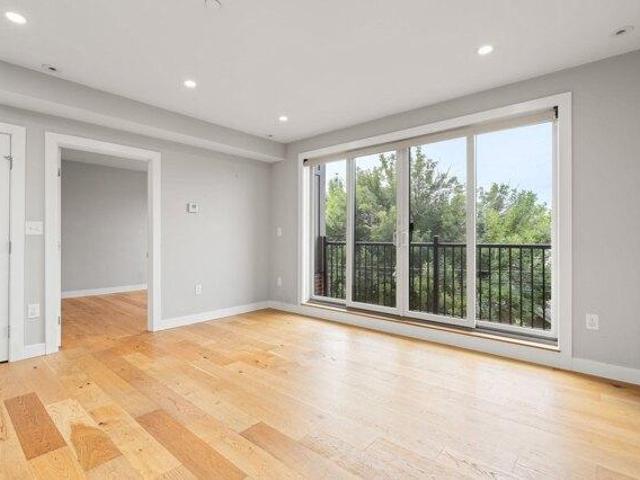 Condo for sale in Jeffries Point, Boston