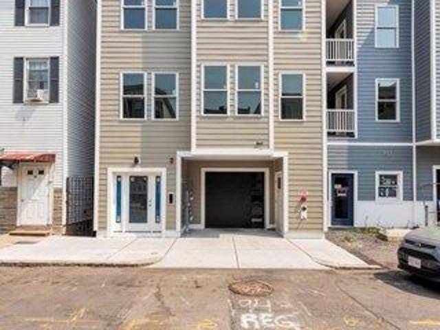 Condo for sale in The Flats, Boston