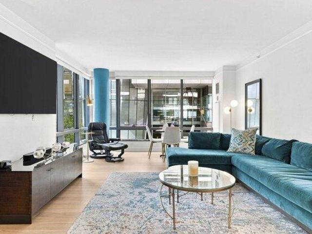 Condo for sale in Financial District, Boston