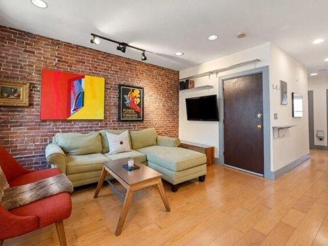 Condo for sale in Chinatown, Boston