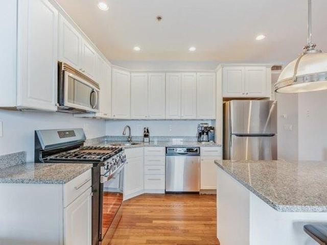 Condo for sale in Seaport, Boston