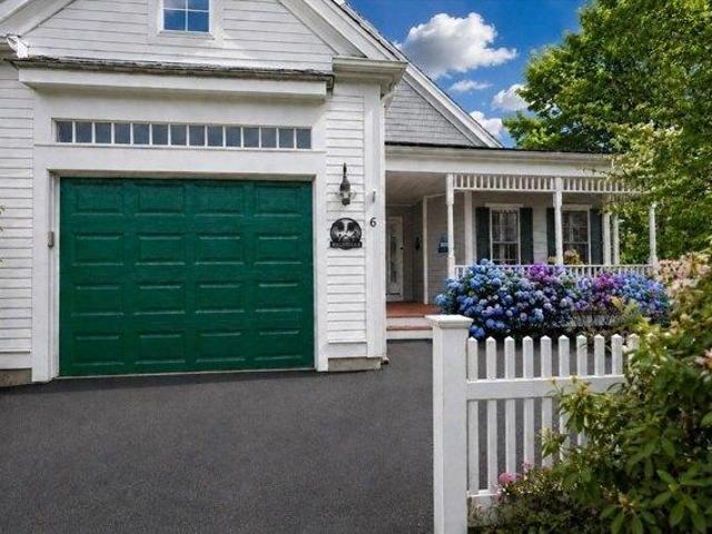 Condo for sale in Cataumet, Massachusetts