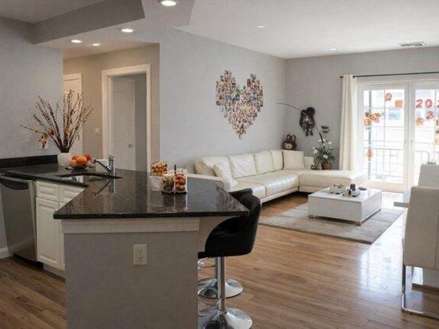 Condo for sale in Braintree, Massachusetts