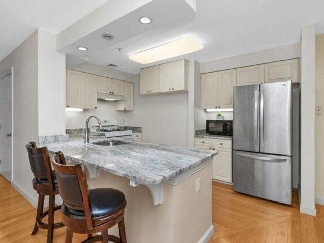 Condo for sale in Braintree, Massachusetts