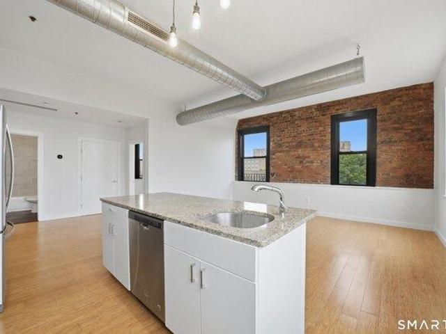 Condo for sale in Bridgeport, Connecticut