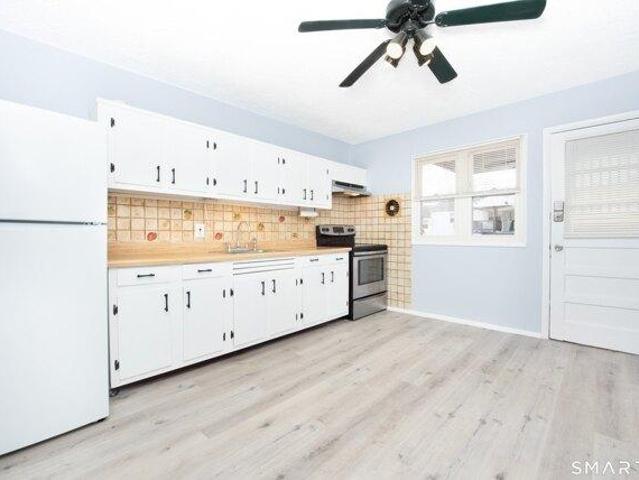 Condo for sale in Bridgeport, Connecticut