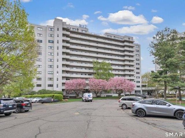 Condo for sale in Bridgeport, Connecticut