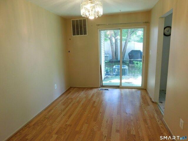 Condo for sale in Bridgeport, Greater Bridgeport Planning Region