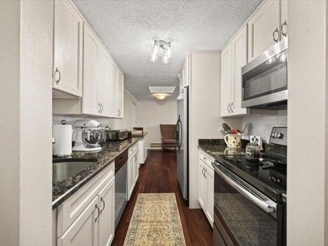 Condo for sale in Bridgewater, Massachusetts