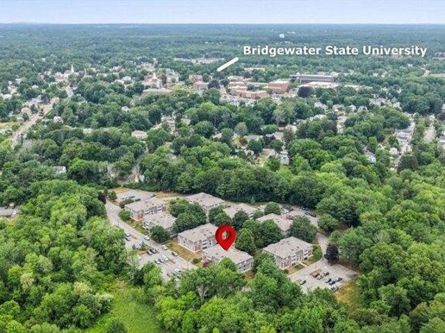 Condo for sale in Bridgewater, Massachusetts