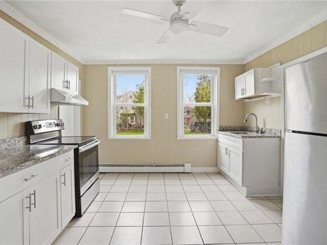 Condo for sale in Bristol, Rhode Island