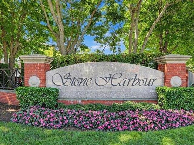 Condo for sale in Bristol, Rhode Island