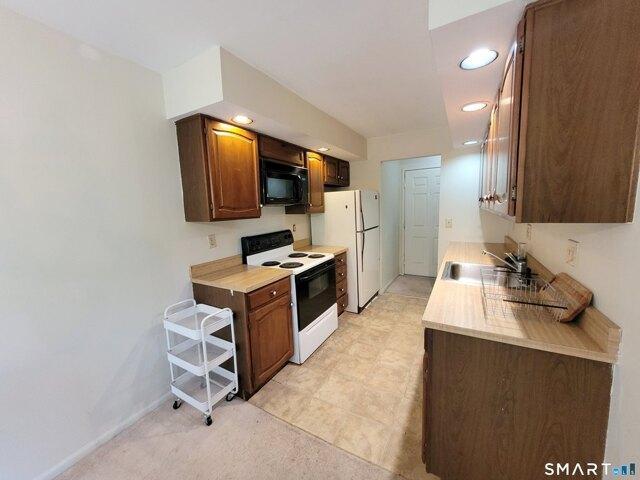 Condo for sale in Brookfield, Connecticut