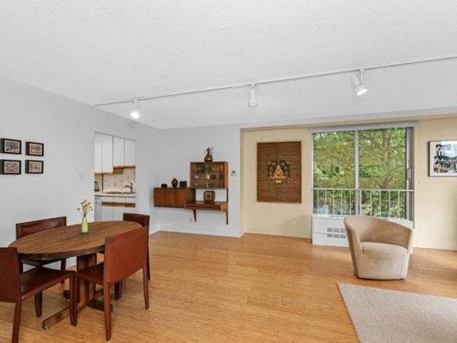 Condo for sale in Brookline Village, Brookline