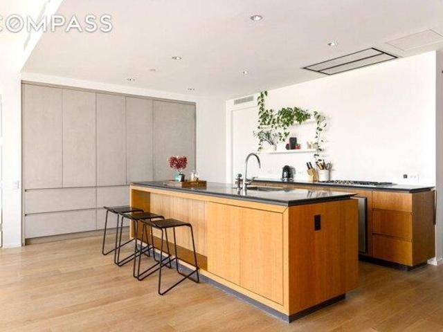 Condo for sale in Arverne, New York