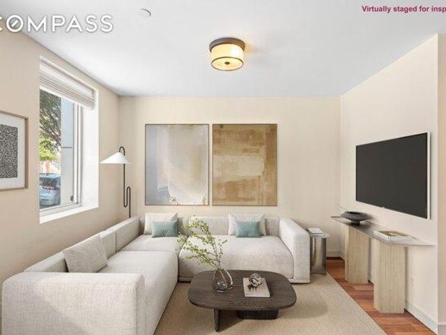 Condo for sale in Arverne, New York