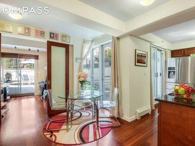 Condo for sale in Arverne, New York