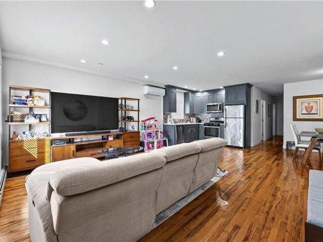 Condo for sale in Arverne, New York