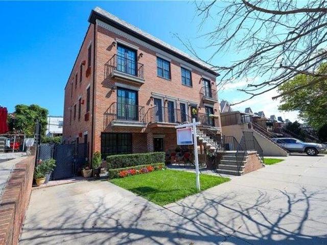 Condo for sale in Brooklyn, New York