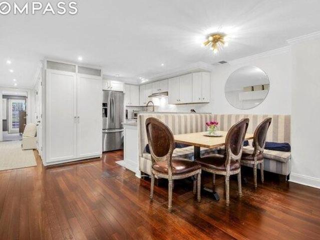 Condo for sale in Arverne, New York