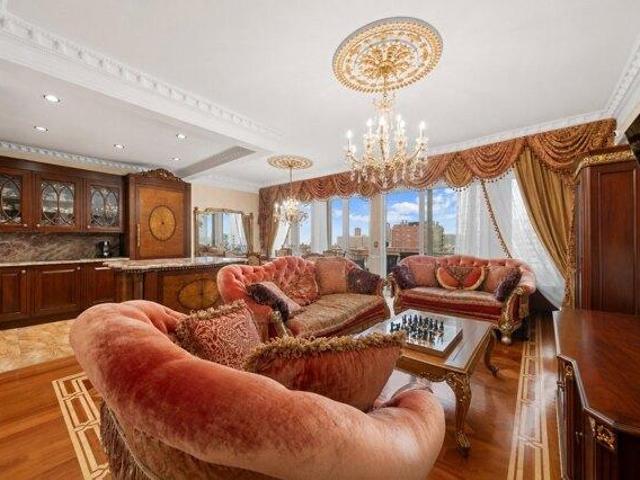 Condo for sale in Arverne, New York