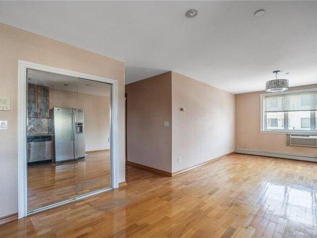 Condo for sale in Arverne, New York