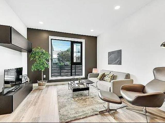 Condo for sale in Arverne, New York
