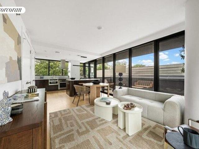 Condo for sale in Arverne, New York