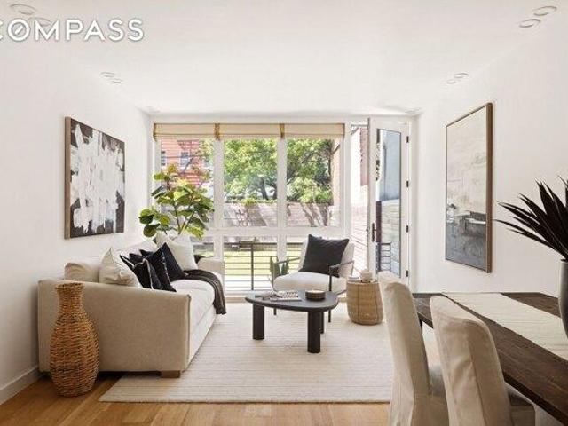 Condo for sale in Arverne, New York