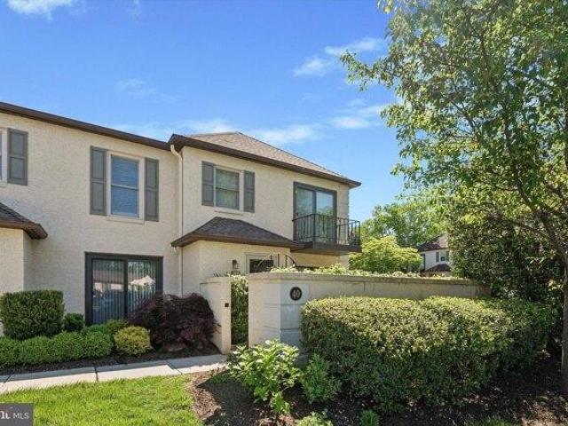 Condo for sale in Bryn Mawr
