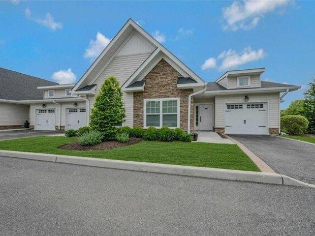 Condo for sale in Calverton