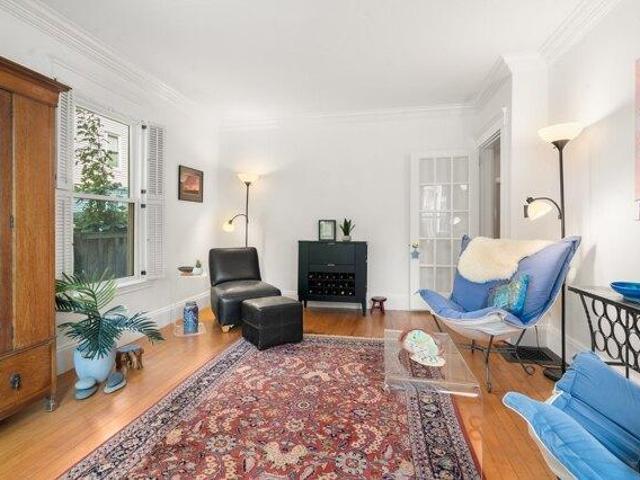 Condo for sale in Huron Village, Cambridge
