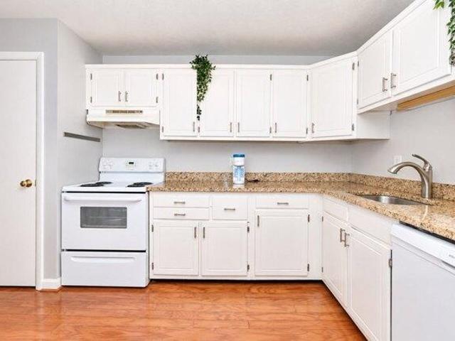 Condo for sale in Avon Hill, Cambridge