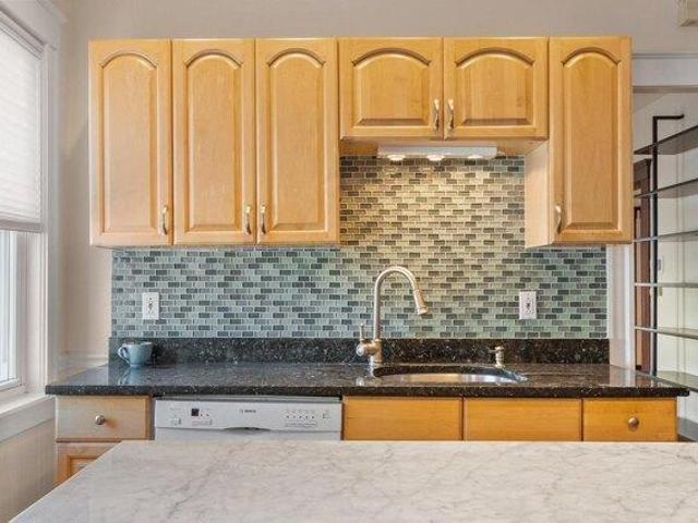 Condo for sale in North Cambridge, Cambridge