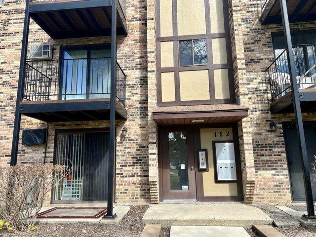Condo for sale in Carol Stream, Illinois