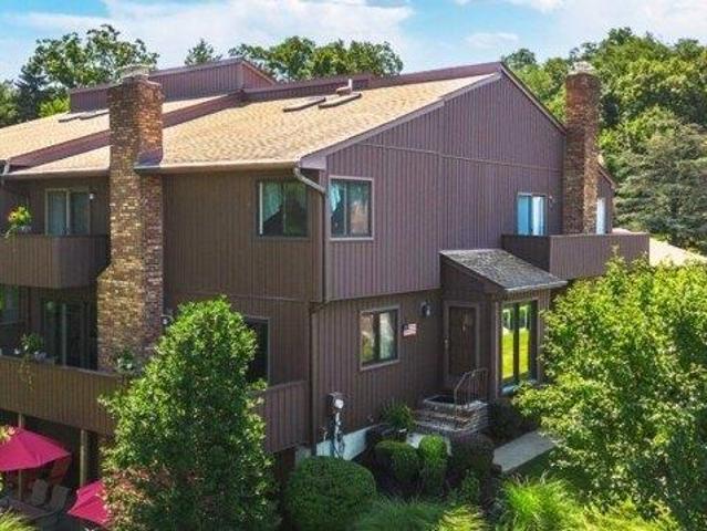 Condo for sale in Cedar Grove, New Jersey
