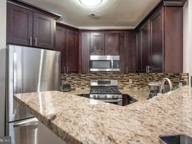 Condo for sale in Centreville
