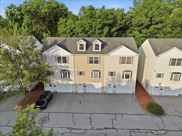 Condo for sale in Chelmsford, Massachusetts