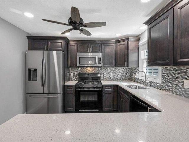 Condo for sale in Chelmsford, Massachusetts