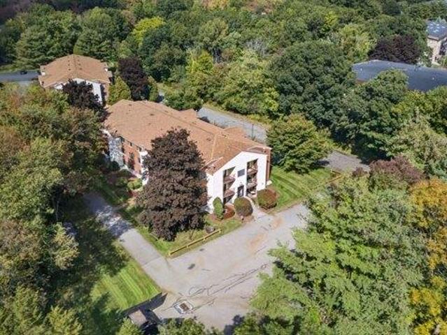 Condo for sale in Chelmsford, Middlesex County