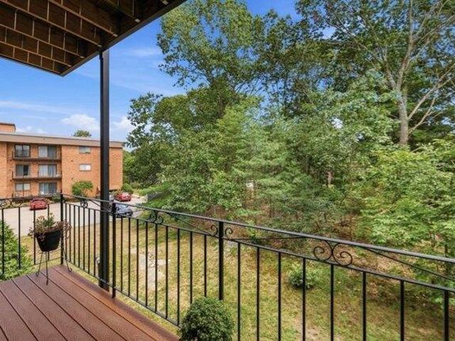 Condo for sale in Woodcrest Condominium, Chelmsford