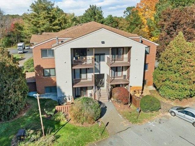 Condo for sale in Chelmsford, Middlesex County