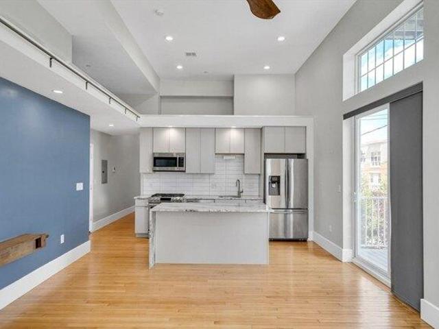 Condo for sale in Chelsea, Massachusetts