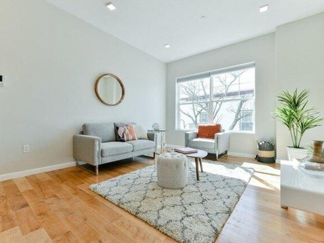 Condo for sale in Chelsea, Massachusetts