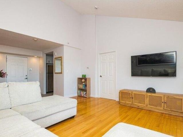 Condo for sale in Admirals Hill, Chelsea