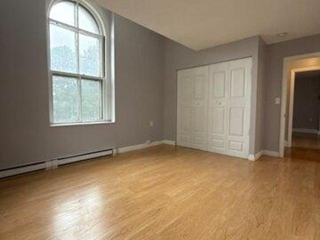 Condo for sale in Admirals Hill, Chelsea