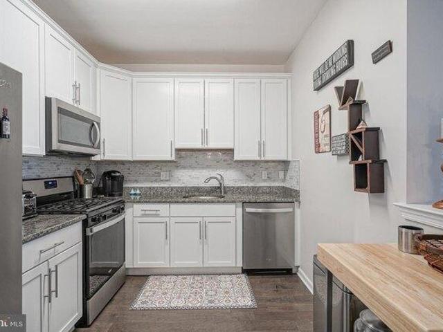 Condo for sale in Cherry Hill, New Jersey
