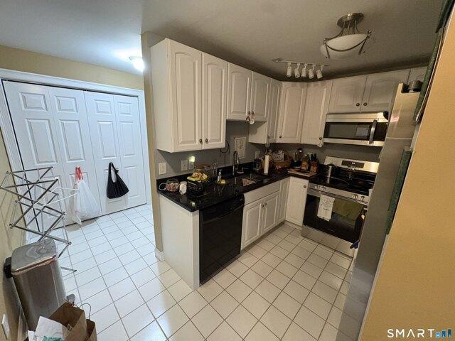 Condo for sale in Ives Corner, Cheshire