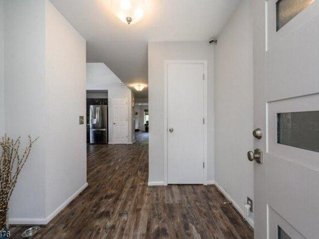 Condo for sale in Clark, New Jersey